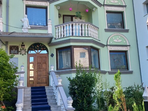House Of 200 M² In Serbia Near Belgrade