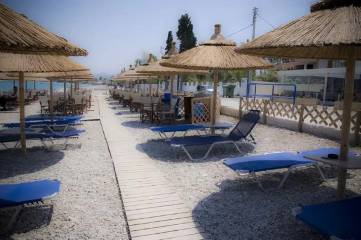 Hotel Of 2500 M² In Eastern Peloponnese