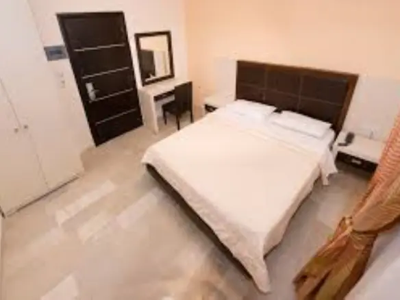 Hotel Of 2500 M² In Eastern Peloponnese
