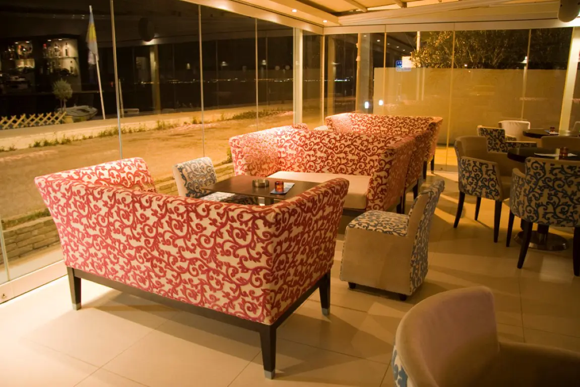 Hotel Of 2500 M² In Eastern Peloponnese