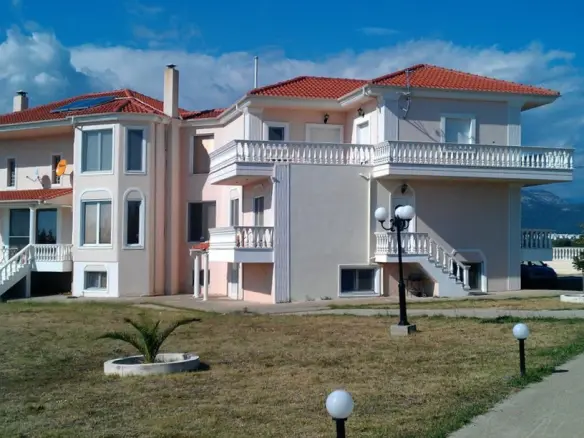 Villa Of 300 M² In Thrace