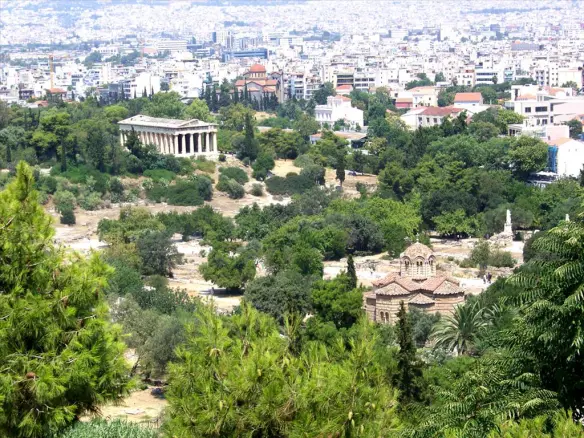 Land Of 125 M² In Athens