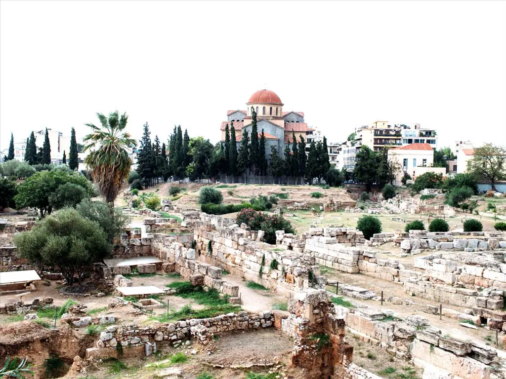 Land Of 1300 M² In Athens