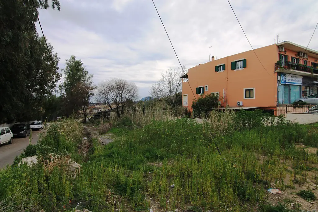 Land Of 870 M² In Corfu