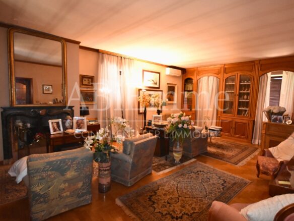 Villa Of 230 M² With Garden In Cavallermaggiore