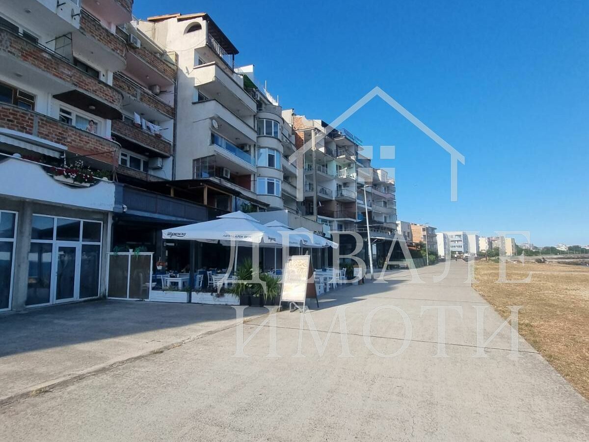 Apartment With Front-facing Sea View In Bulgaria
