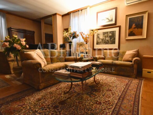 Villa Of 230 M² With Garden In Cavallermaggiore