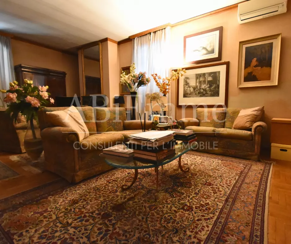 17 Villa Of 230 M² With Garden In Cavallermaggiore