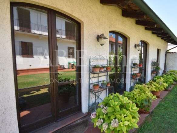 Villa Of 230 M² With Garden In Cavallermaggiore