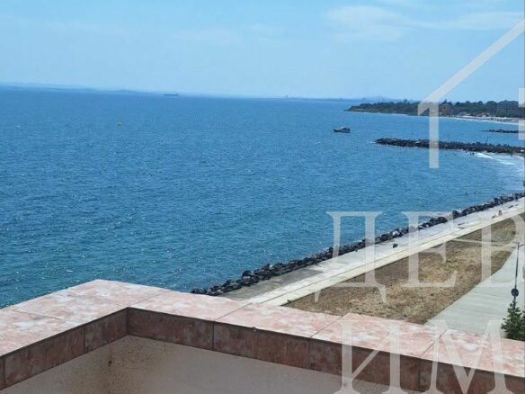 Apartment With Front-facing Sea View In Bulgaria