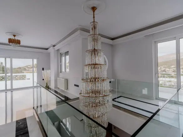 7-bedroom Villa In Kalivia Thorikou, Greece (810 M²)