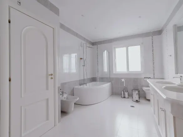 7-bedroom Villa In Kalivia Thorikou, Greece (810 M²)