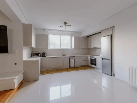 7-bedroom Villa In Kalivia Thorikou, Greece (810 M²)