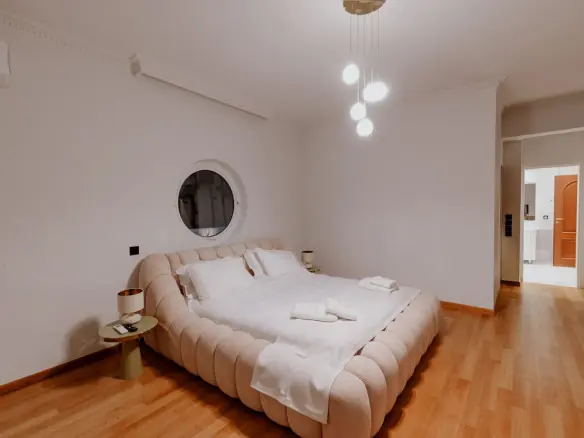 7-bedroom Villa In Kalivia Thorikou, Greece (810 M²)