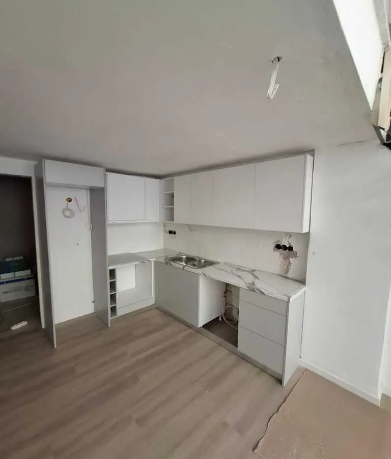3-bedroom Flat In Patisia, Greece (94 M²)