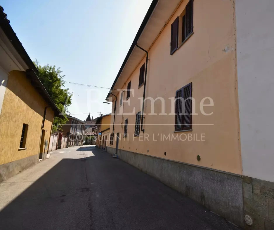 8 Villa Of 230 M² With Garden In Cavallermaggiore