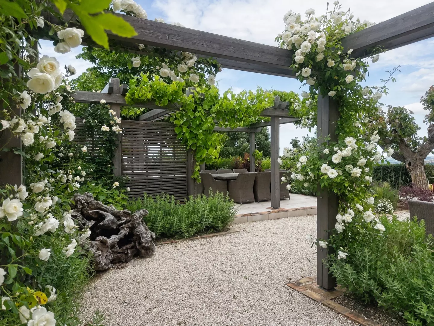 A Prestigious Property Blending Modern Luxury With Authentic Rural Charm In San Lorenzo, Treia