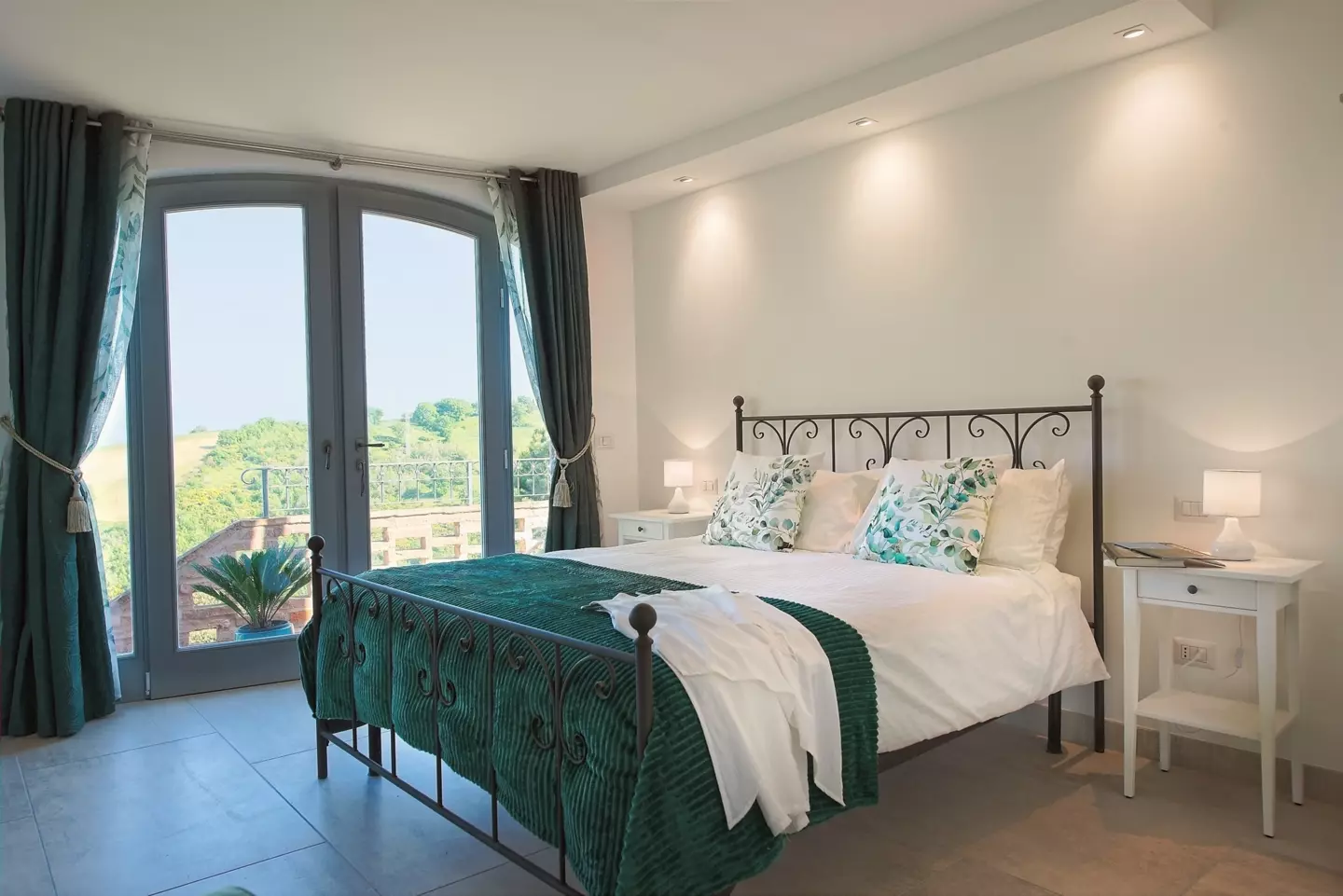 Farmhouse Of 200 M² With Restored Features In Rural Charm