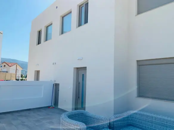 4-bedroom Villa In Rhodes, Greece (200 M²)