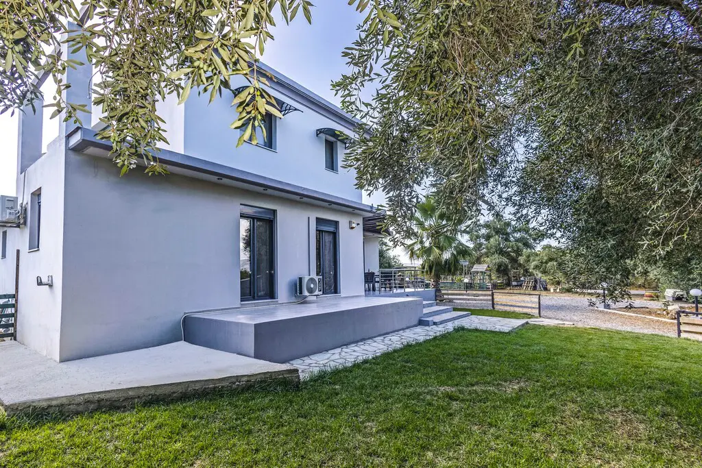 Detached House Of 170 M² In Corfu