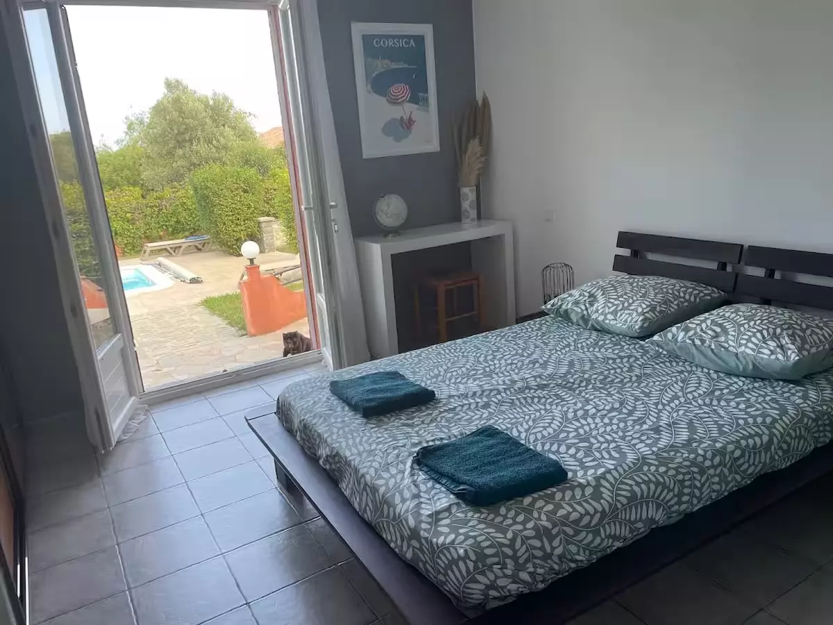 0E18D49E-7A0C-43AF-9BA2-A39024780834_1_102_o Villa En Corse