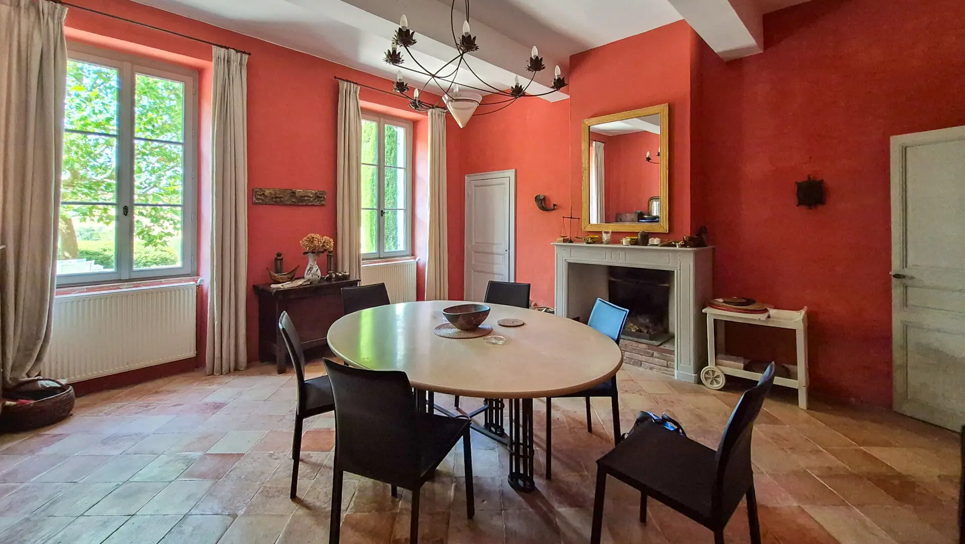 Manor Of 5,000 M² With Independent Accommodation And Pool In Lauragais