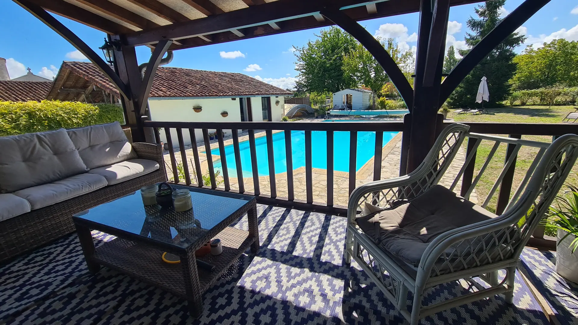 Village House Of 300 M² With 2 Guest Houses And Swimming Pool In [location]