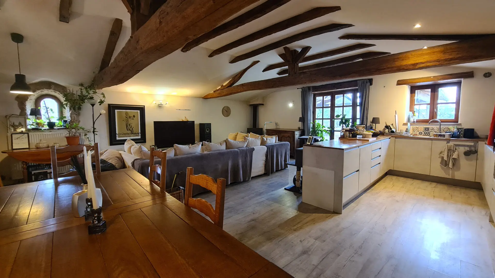 Village House Of 300 M² With 2 Guest Houses And Swimming Pool In [location]
