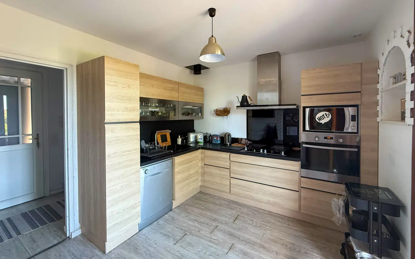 4-bedroom Villa In Palaja, France (130 M²)