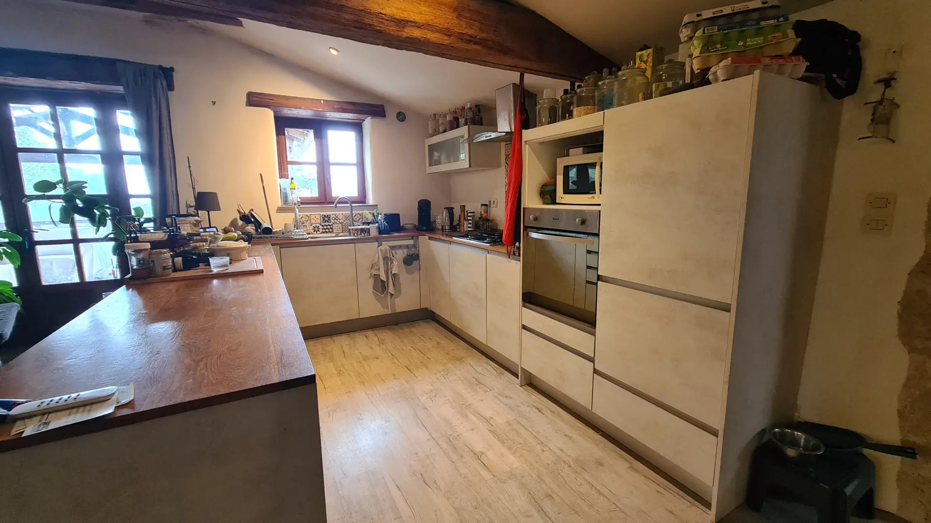 Village House Of 300 M² With 2 Guest Houses And Swimming Pool In [location]