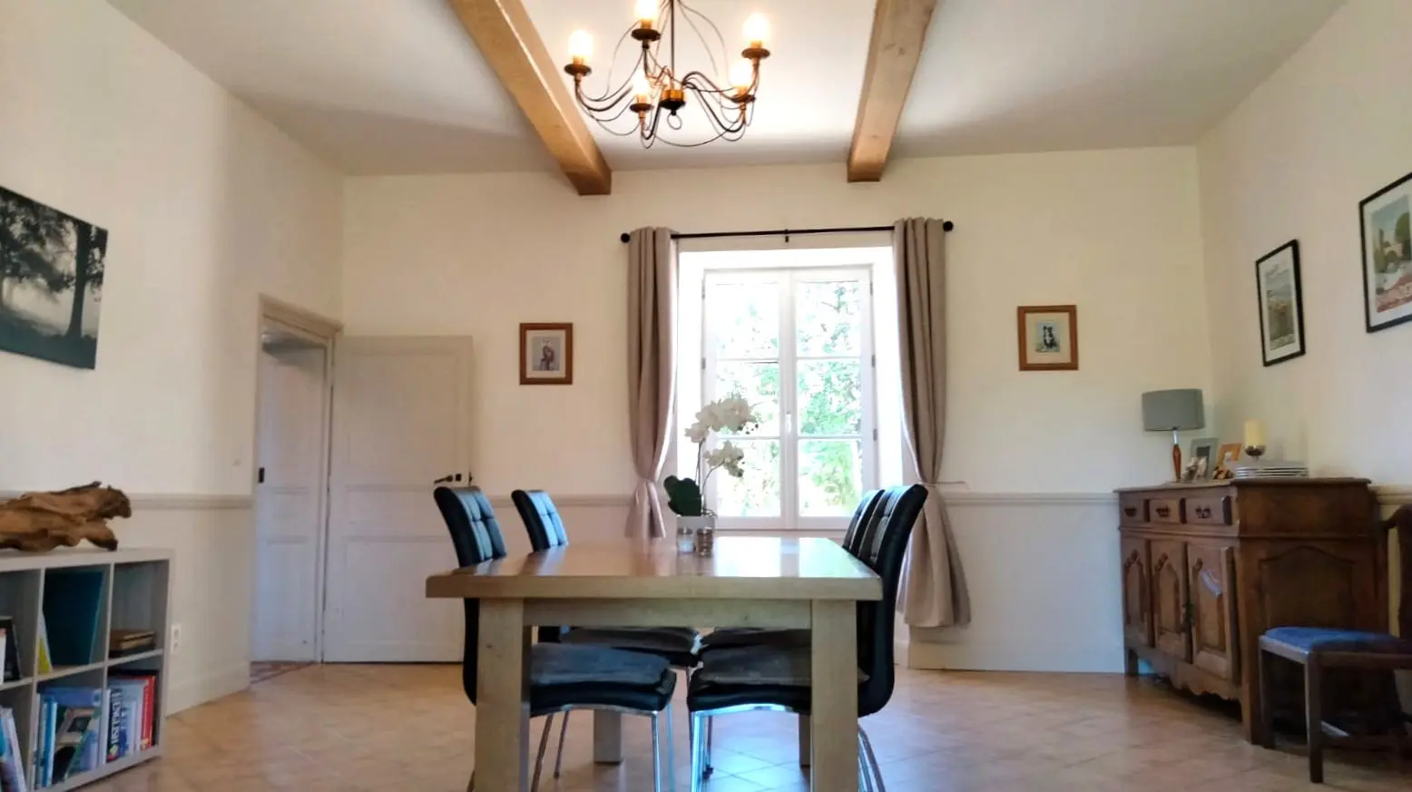 Manor House Of 0 M² With Pool, Barn In Vienne