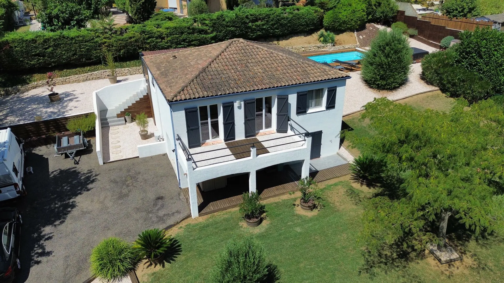 3-bedroom House In Alairac, France (107 M²)