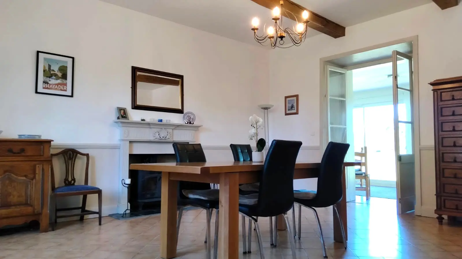 Manor House Of 0 M² With Pool, Barn In Vienne