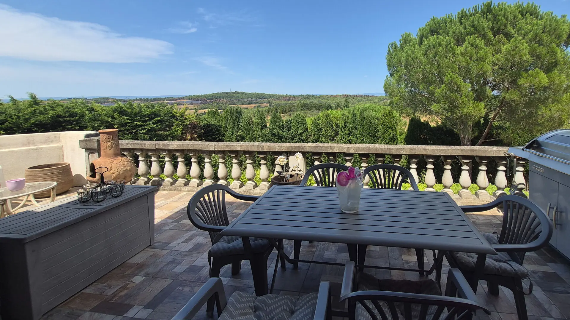 4-bedroom Villa In Palaja, France (130 M²)