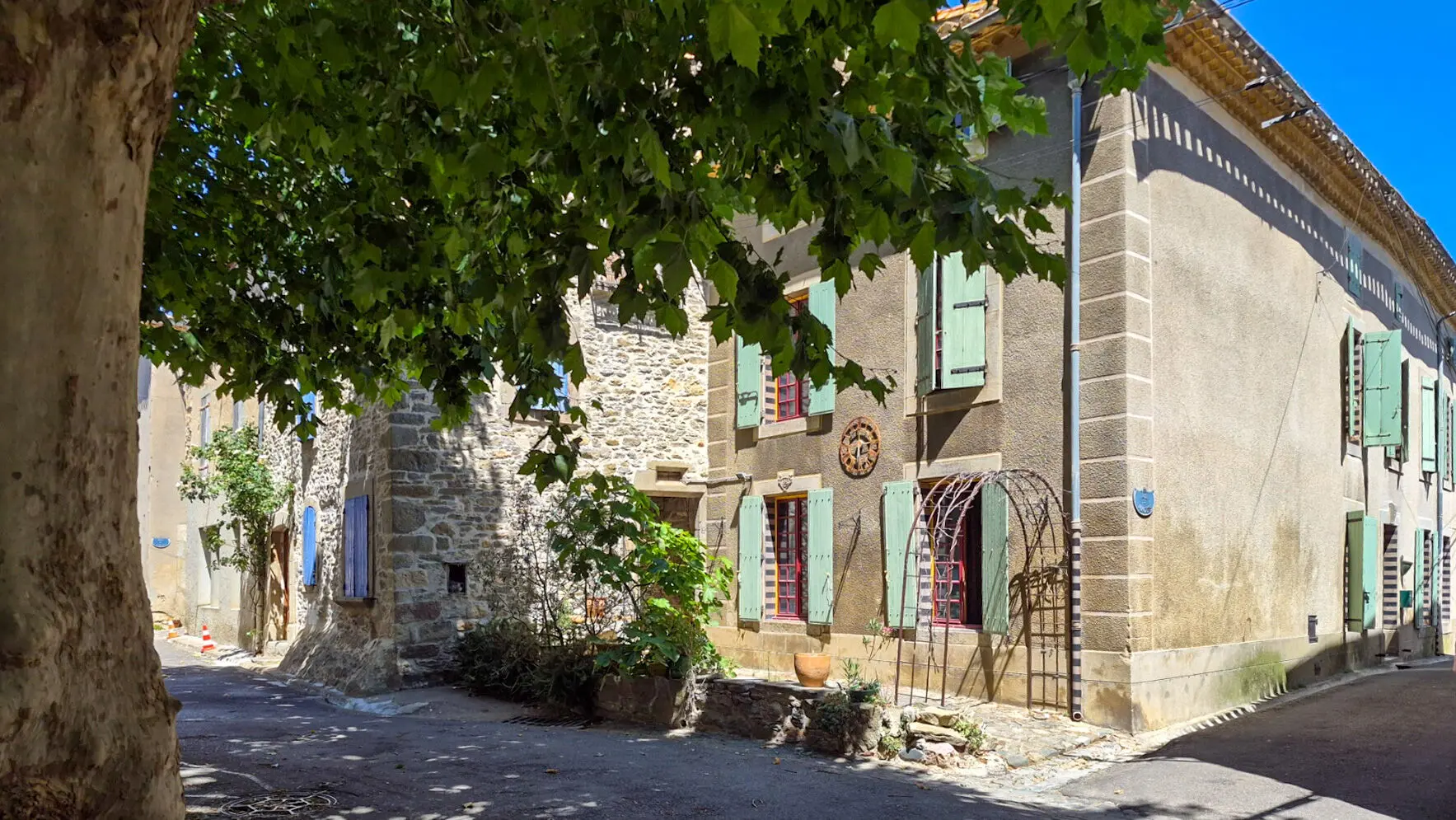 Village House Of 100 M² With Stone Barn And Terrace In Rural Area