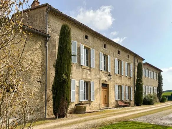 6-bedroom Country House In Saint-michel-de-lanes, France (495 M²)