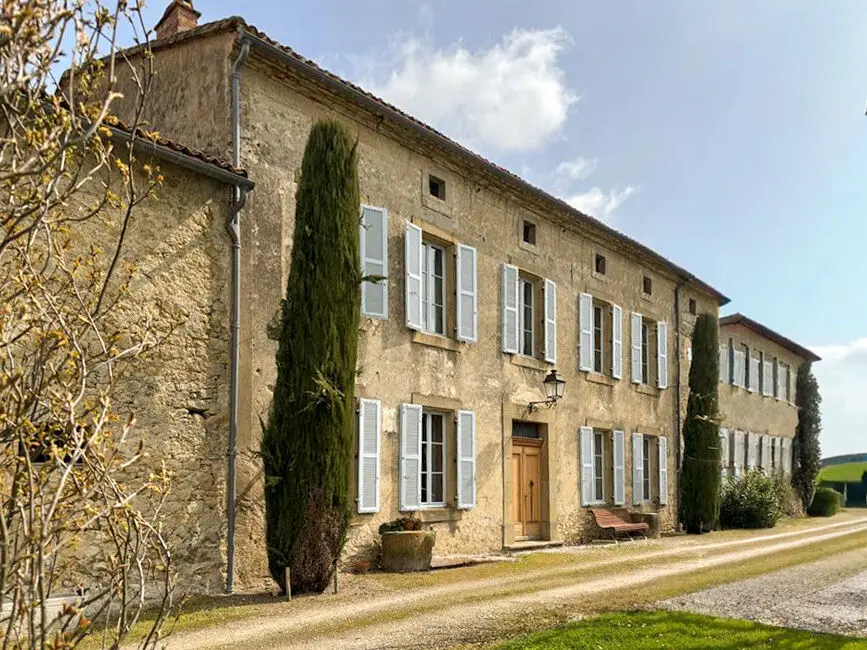 Manor Of 5,000 M² With Independent Accommodation And Pool In Lauragais
