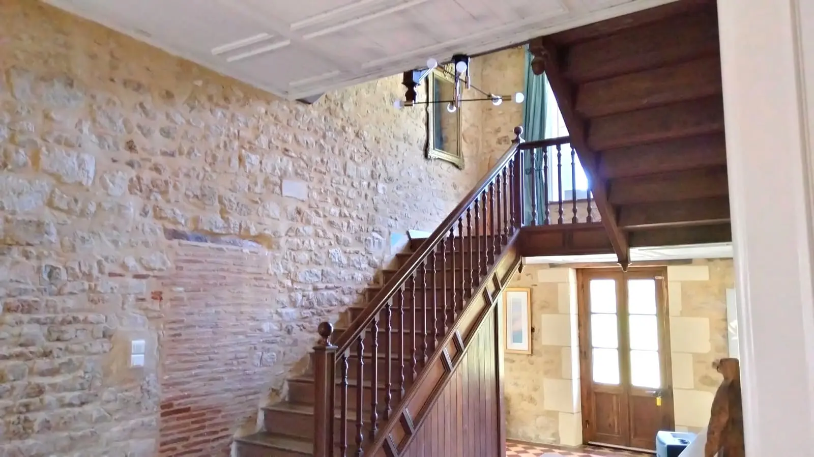 Manor House Of 0 M² With Pool, Barn In Vienne