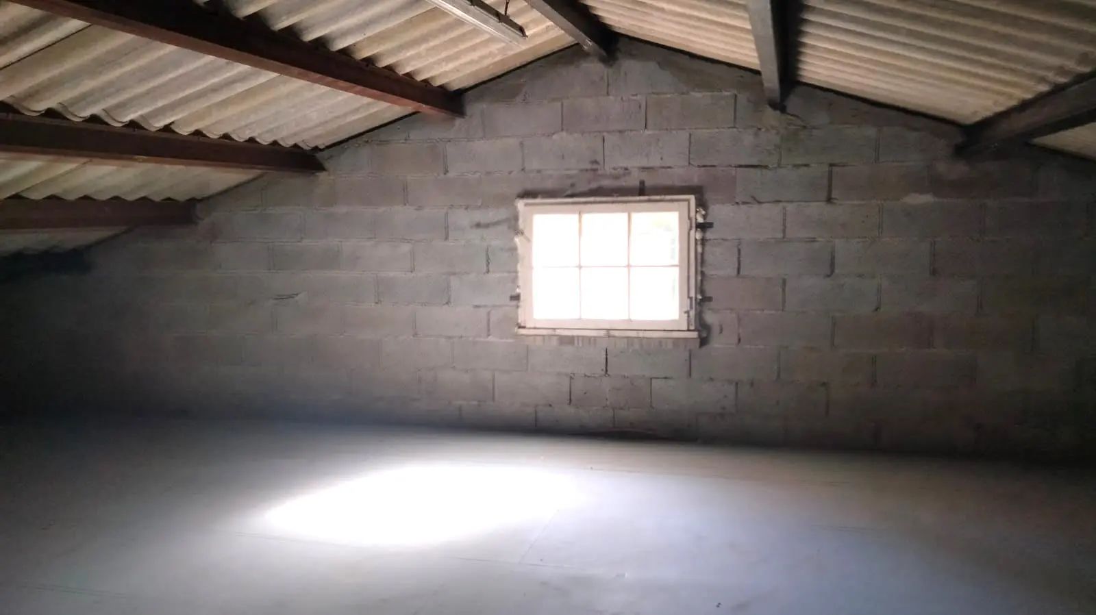 House Of 4 Bedrooms With River Views, Barns, Water Sports In Riverside Village
