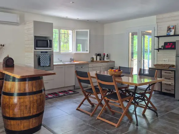 3-bedroom House In Alairac, France (107 M²)