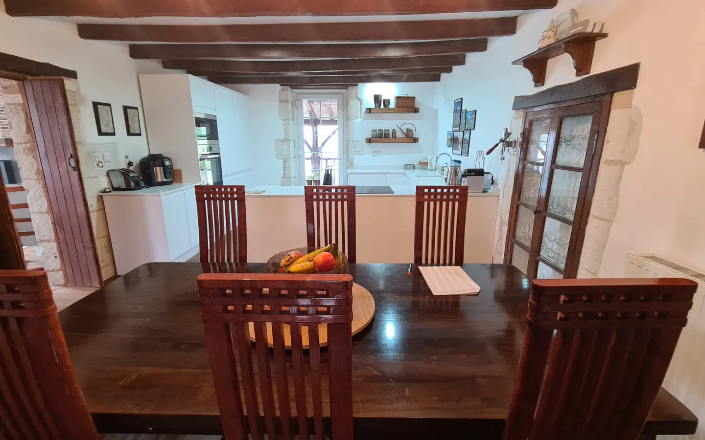 7-bedroom House In Saint-romain, France (198 M²)
