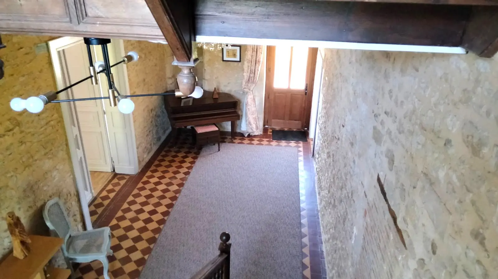 Manor House Of 0 M² With Pool, Barn In Vienne