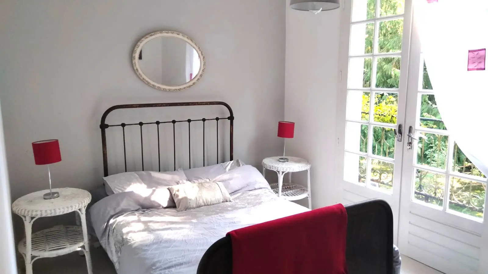 House Of 4 Bedrooms With River Views, Barns, Water Sports In Riverside Village