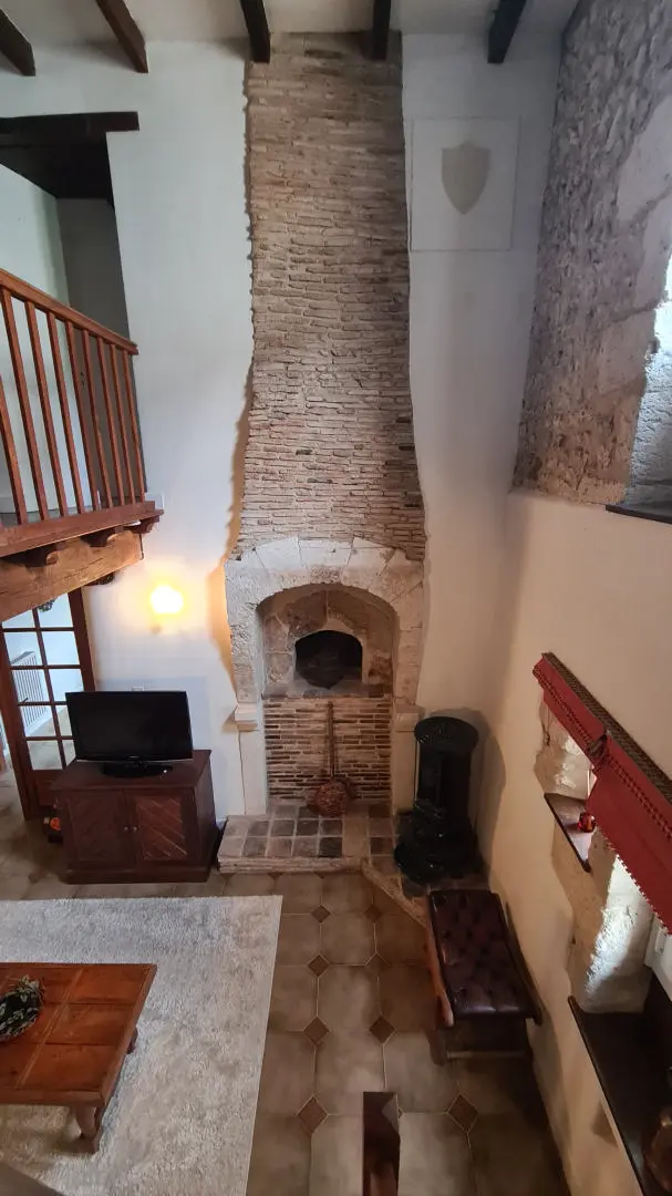 Village House Of 300 M² With 2 Guest Houses And Swimming Pool In [location]