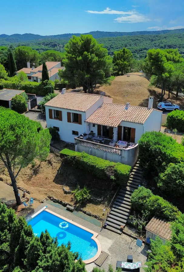 4-bedroom Villa In Palaja, France (130 M²)