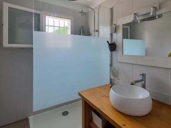 3-bedroom House In Alairac, France (107 M²)