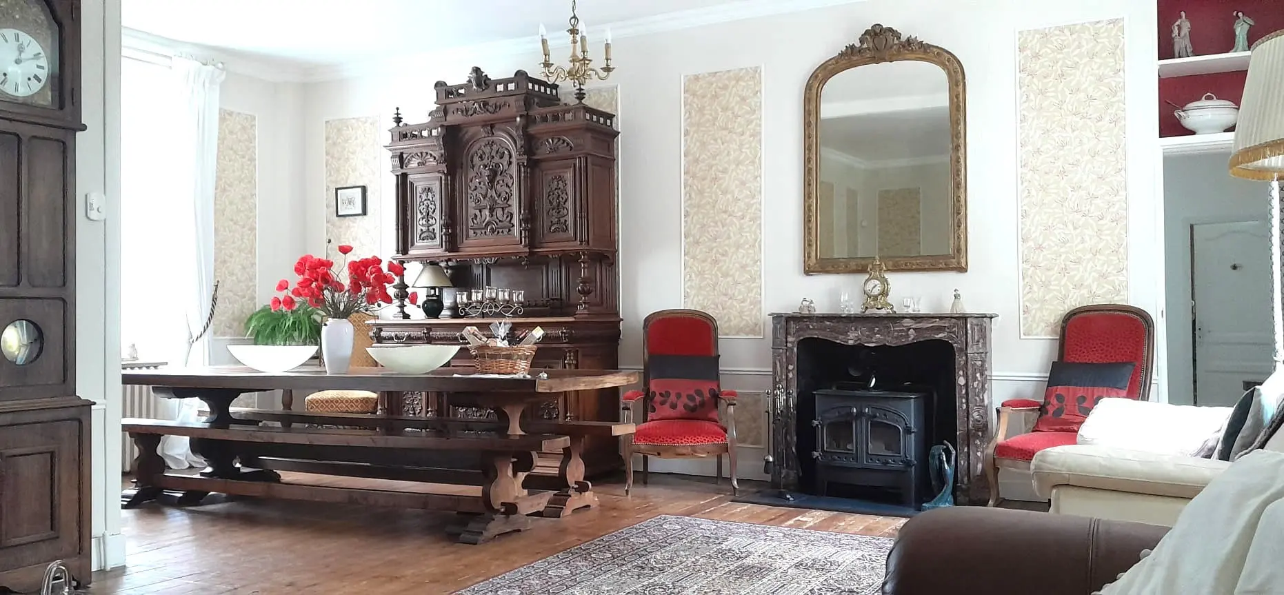 House Of 200 M² With 5 Bedrooms And Guest House, Pool In Verteuil Sur Charente