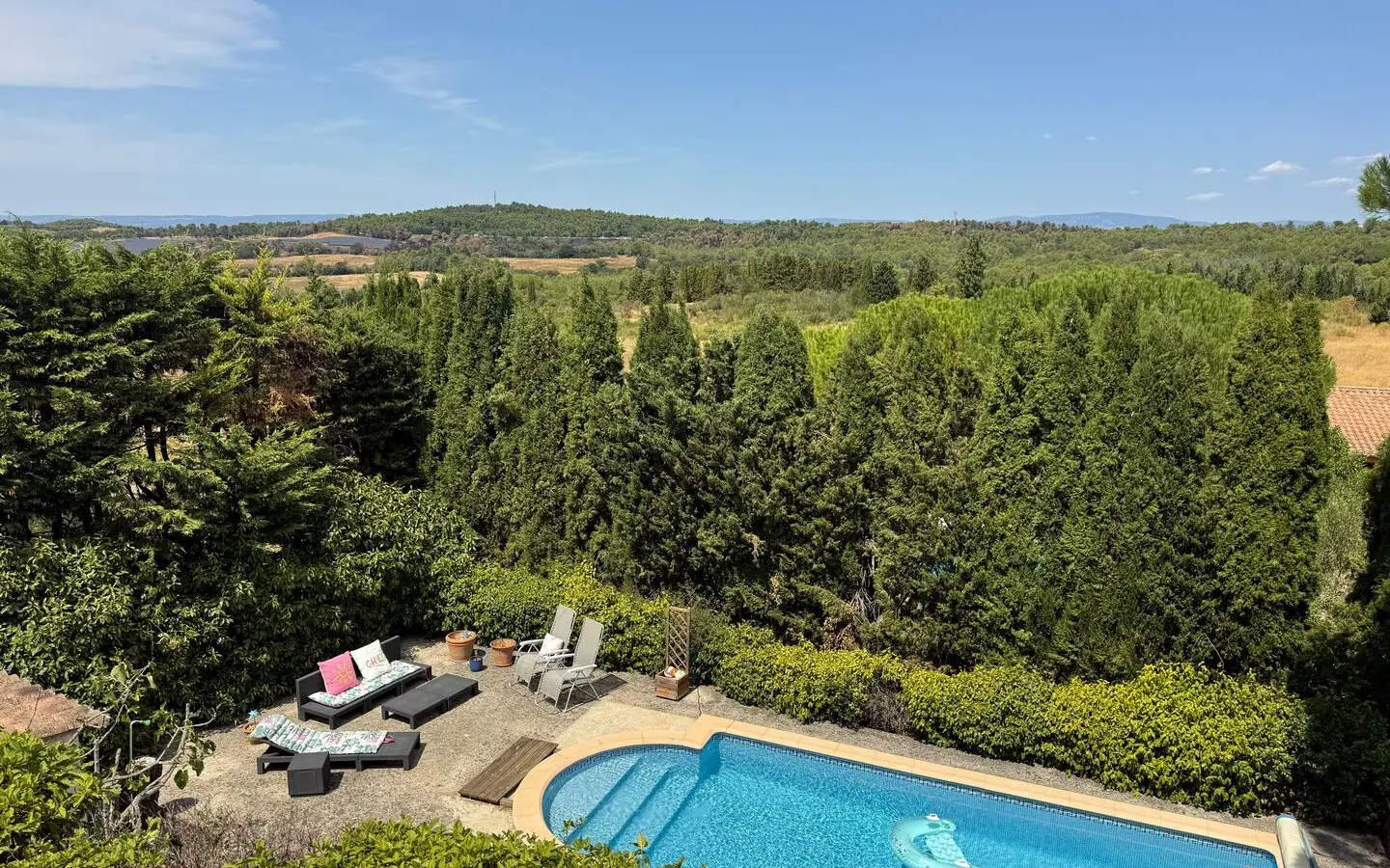 4-bedroom Villa In Palaja, France (130 M²)
