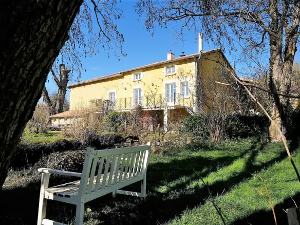 Watermill Of 80000 M² With Stream, Lake, Waterfall, Woodland, Guest House In Charente