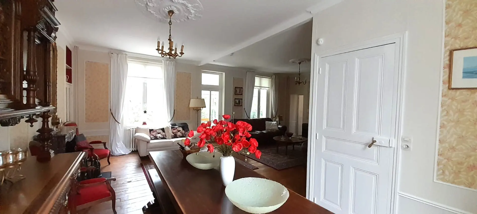House Of 200 M² With 5 Bedrooms And Guest House, Pool In Verteuil Sur Charente